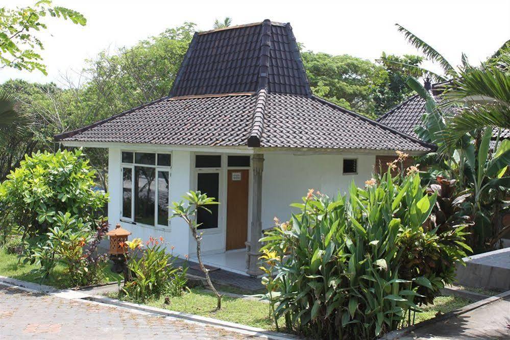 Soka Indah Restaurant & Bungalows Selemadeg  Esterno foto